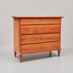 1056 2588 CHEST OF DRAWERS